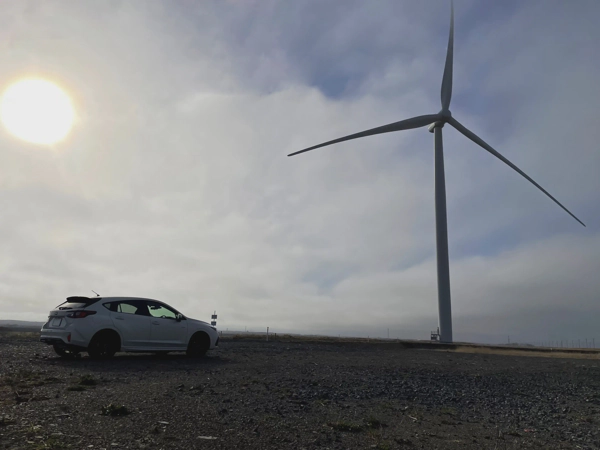 <i>Apr. 23, 2024<br>Hamakaze-chan/「はまかぜ」ちゃん<br>iPhone 12mini</i>