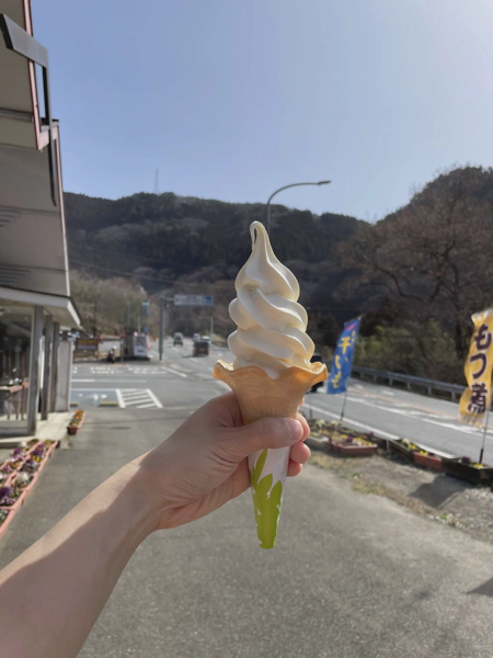 <i>Mar. 11, 2023<br>Kurohone/くろほね・やまびこ<br>Stamps: 1<br>Soft Serve: 1</i>
