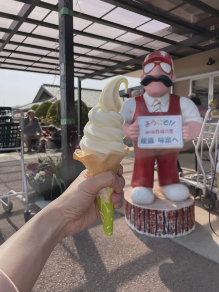<i>Mar. 11, 2023<br>Akagi/赤城の恵<br>Stamps: 1<br>Soft Serve: 1</i>