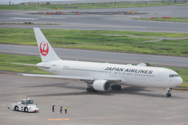 <i> Sep. 14, 2025<br> HND/羽田空港第1ターミナル RF 展望デッキ<br><br> Canon EOS R10<br> Canon RF-S18-150mm IS STM<br> </i>